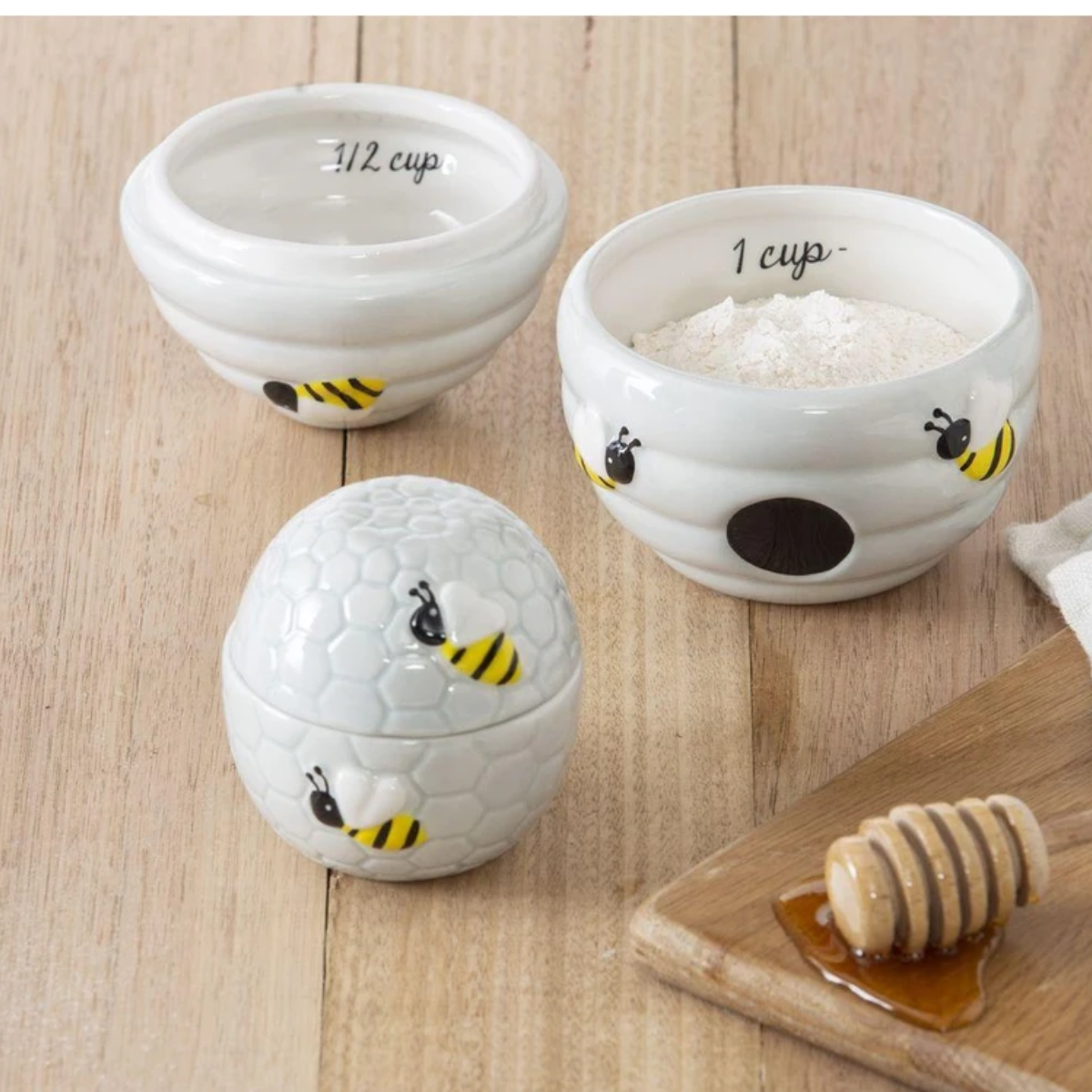 Bee Measuring Cups by Davis and Waddell